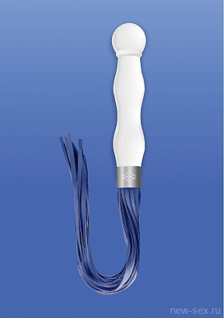 Плетка со стимулятором из стекла Chrystalino Whipster
