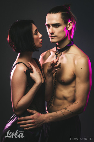 Стильный черный ошейник с поводком на карабине Party Hard Sin