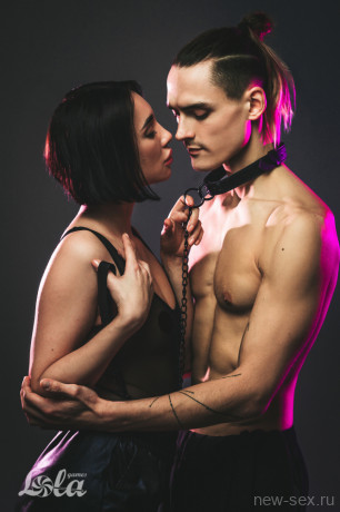 Стильный черный ошейник с поводком на карабине Party Hard Sin