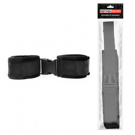 Оригинальные оковы из мягкой ткани для любителей эротических забав