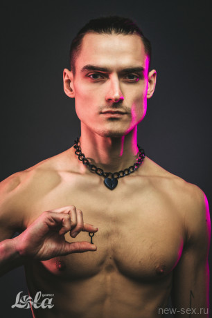 Металлический ошейник в виде цепи с сердечком Party Hard Embrace