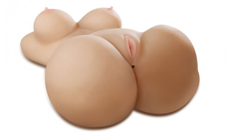 Женское тело из реалистичного материала