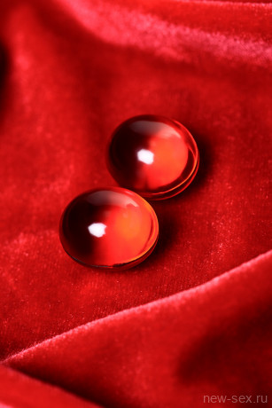 Масло в капсулах для ванны и массажа с ароматом клубники INTT SEXY FLUF