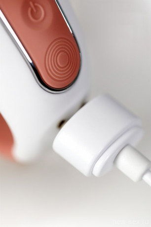 Перезаряжаемый мульти скоростной вибратор для стимуляции точки G Satisfyer Vibes Master