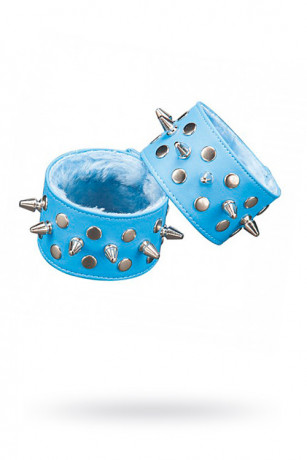 Стильные напульсники из искусственной кожи декорированные шипами