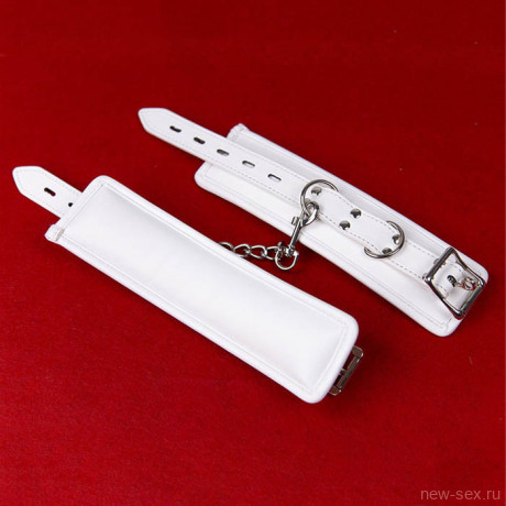 Белые оковы с мягкой подкладкой
