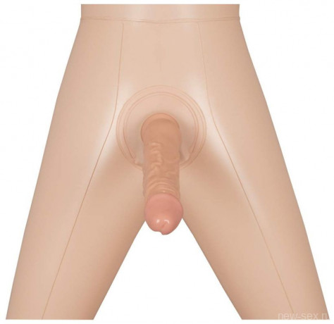 Кукла-мужчина с фаллоимитатором-реалистиком