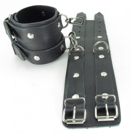 Оковы из натуральной кожи черные с двумя пряжками