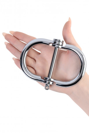 Металлические наручники в форме восьмерки с замком