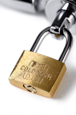 Металлические наручники в форме восьмерки с замком