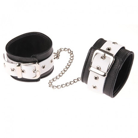 Оковы №2 черно-белые