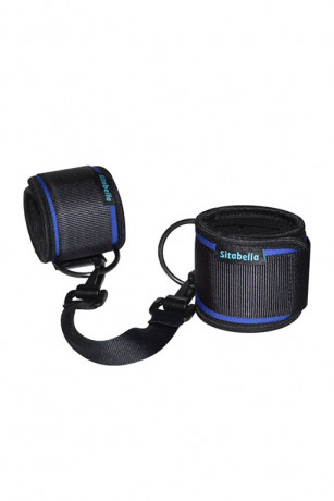 Черно-синие оковы на ноги для удобной фиксации