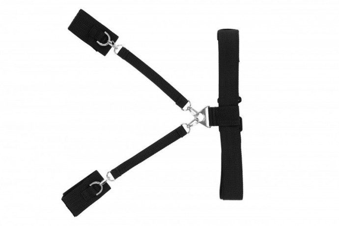 Пояс с манжетами для фиксации рук