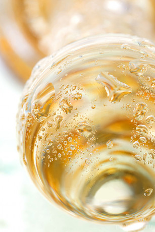 Стеклянный фаллос с рельефом с одной стороны и гладкий с другой Sexus Glass