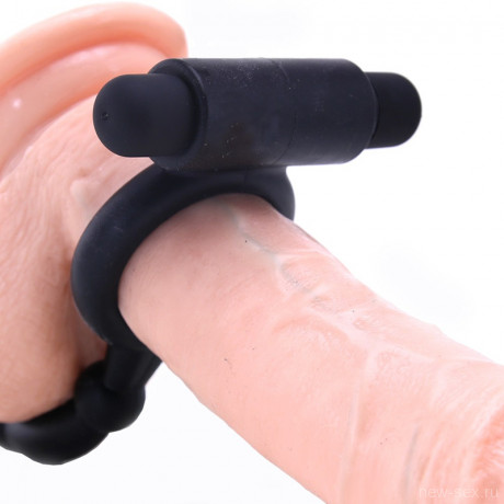 Пробка анальная эрекционное кольцо с вибрацией Ass-Kicker with Cockring