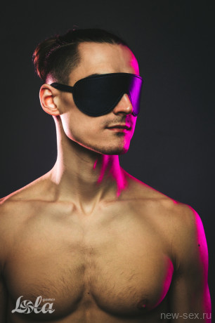 Эффектная закрытая маска на глаза Party Hard Shy