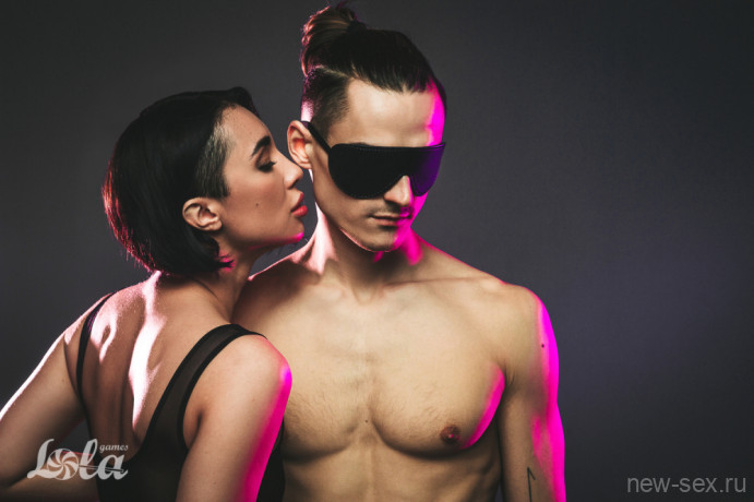 Эффектная закрытая маска на глаза Party Hard Shy