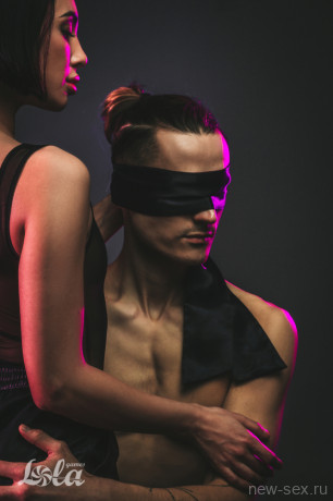 Классическая гладкая лента на глаза и для связывания Party Hard Wink