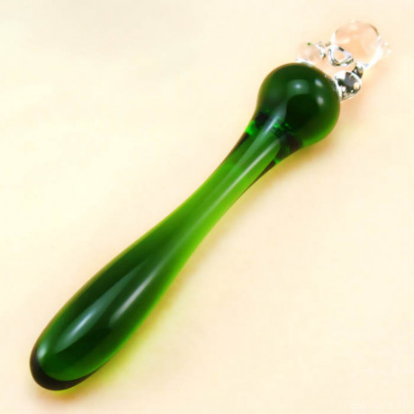 Стимулятор из стекла с украшением в форме мишки