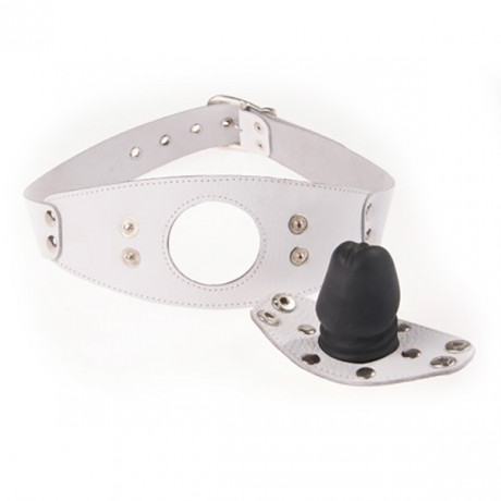 Кляп с фаллосом затычкой