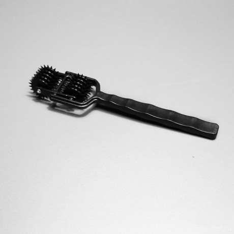 Болевое колесико для пыток гениталий