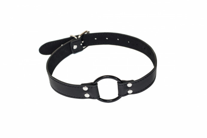 Стильный кляп-кольцо черного цвета Party Hard Modesty