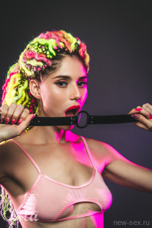 Стильный кляп-кольцо черного цвета Party Hard Modesty