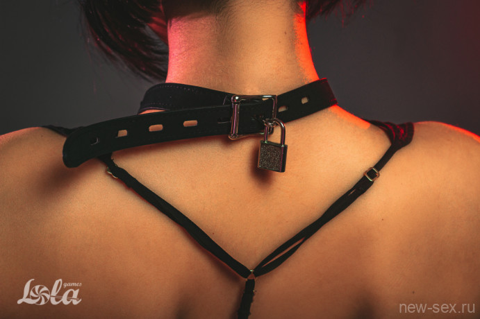 Кляп-шар для БДСМ игр с металлическим замком Party Hard Love Spell Black