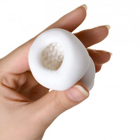 Компактный мастурбатор с выпуклыми волнами Pucchi Wave