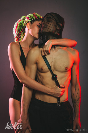 Стильный кляп-шар с регулируемым ремешком Party Hard Joyride