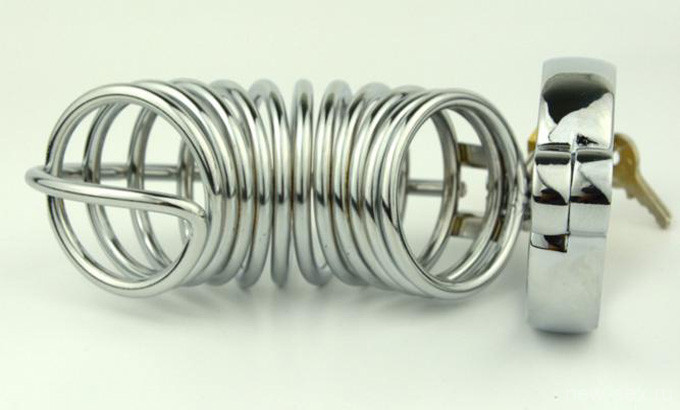 Клетка-замок на половой член