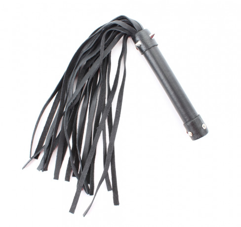 Многохвостая плеть из натуральной кожи с металлическими шипами