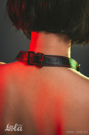 Стильный кляп-трензель из эластичного силикона Party Hard Infatuation