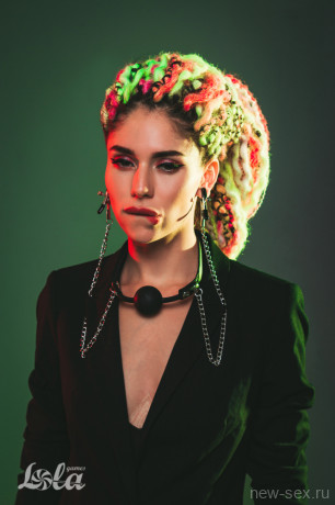 Кляп-шар с удобным ремешком и зажимами для сосков Party Hard Hentai