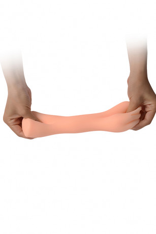 Большой реалистичный мастурбатор Азиатка