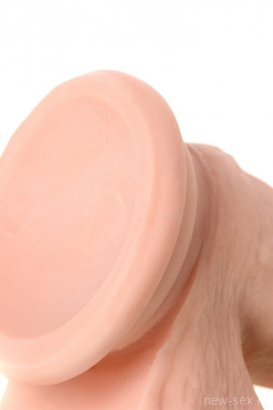 Реалистичный телесный фаллос с присоской RealStick Elite DILDO