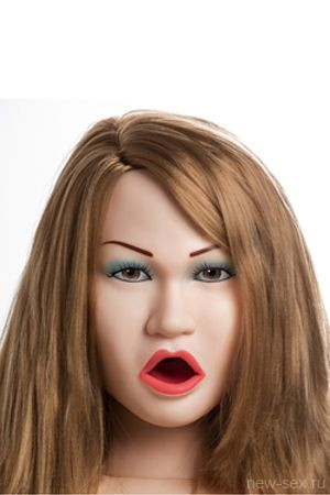 Рыжеволосая надувная красавица