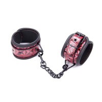 Оковы на ноги с геометрическим принтом