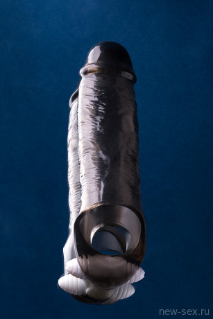 Реалистичная черная увеличивающая насадка для пениса с подхватом мошонки XLover