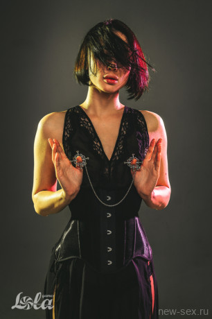 Изящные зажимы на соски в виде цветка Party Hard Dare You