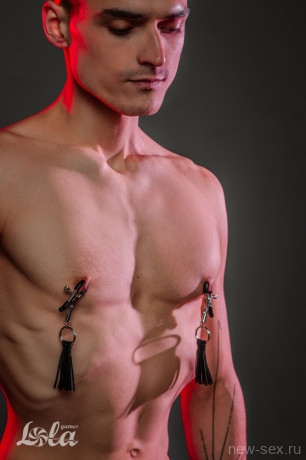 Металлические зажимы на соски с игривыми кисточками Party Hard Sweet Escape