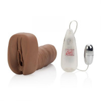 Киска загорелой красотки CALIENTE