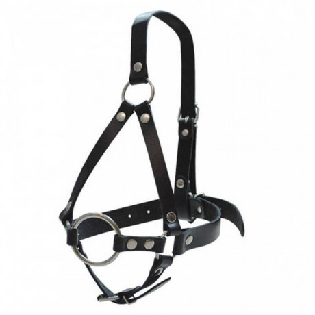 Сбруя из ремней на лицо с кольцом в рот