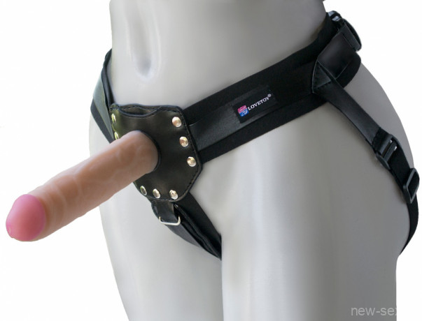 Женские страпон трусики с насадкой Вак-у-Лок и вагинальной пробкой Linda