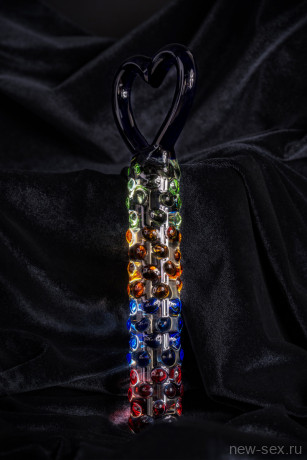 Ребристый стеклянный фаллоимитатор с ручкой в виде сердца Sexus Glass