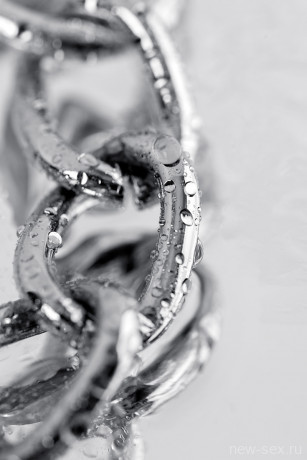 Цепочка с крупными звеньями с двумя карабинами на концах TOYFA Metal