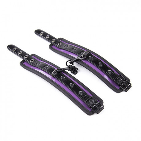 Набор из маски и оков для секса