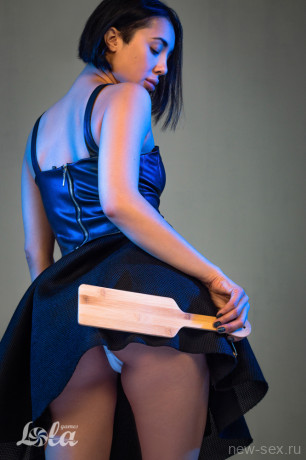 Жесткая БДСМ шлепалка из бамбука Party Hard Perky