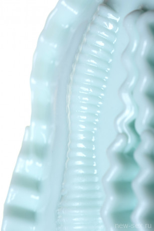 Мастурбатор с ярким и сочным дизайном нежно-голубого цвета CAPSULE 02