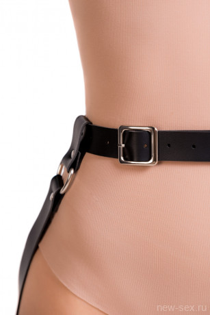 Черные гартеры для создания БДСМ образа Nettie